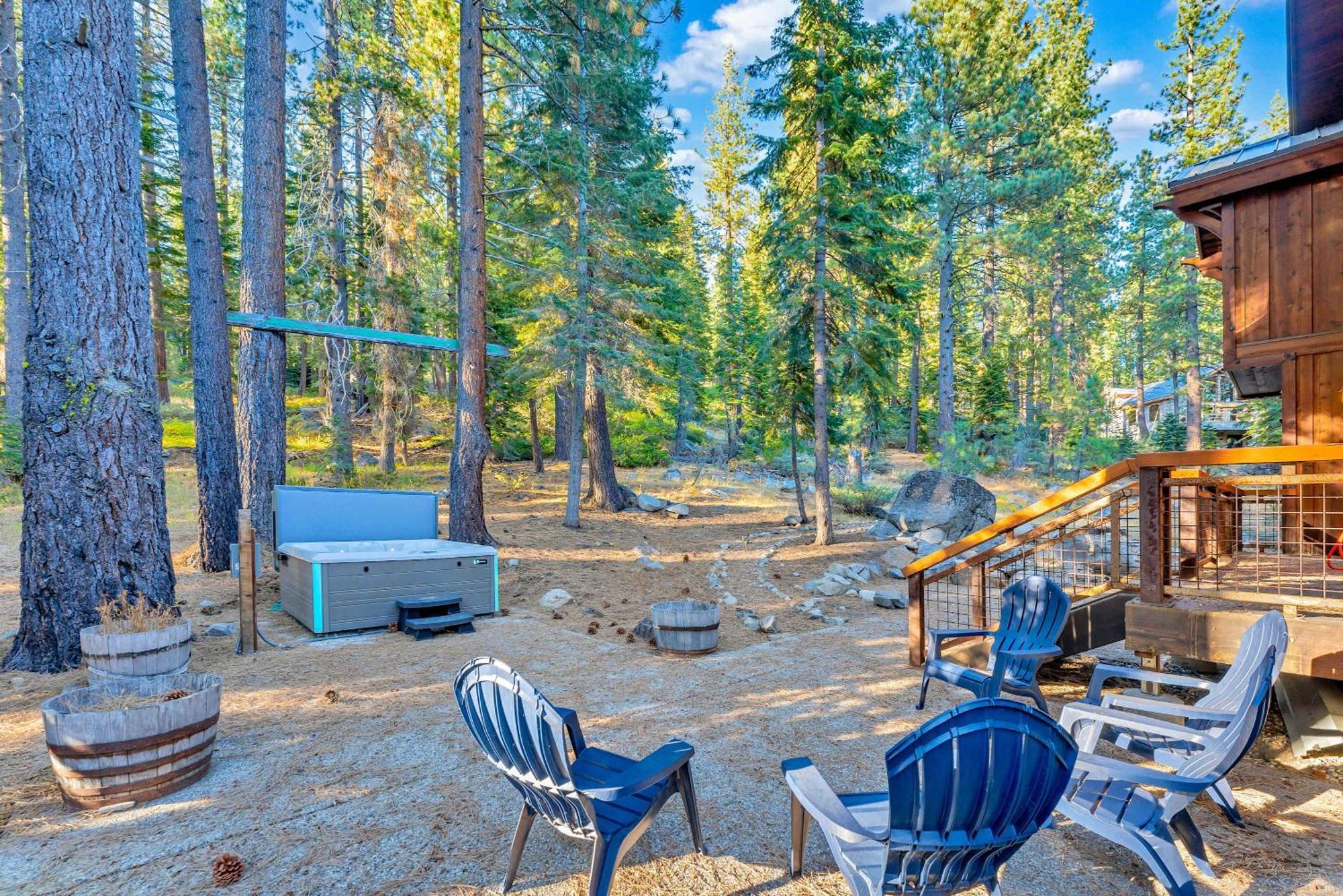 Modern Chalet: Hot Tub & Game Room Near Skiing Soda Springs Exterior photo